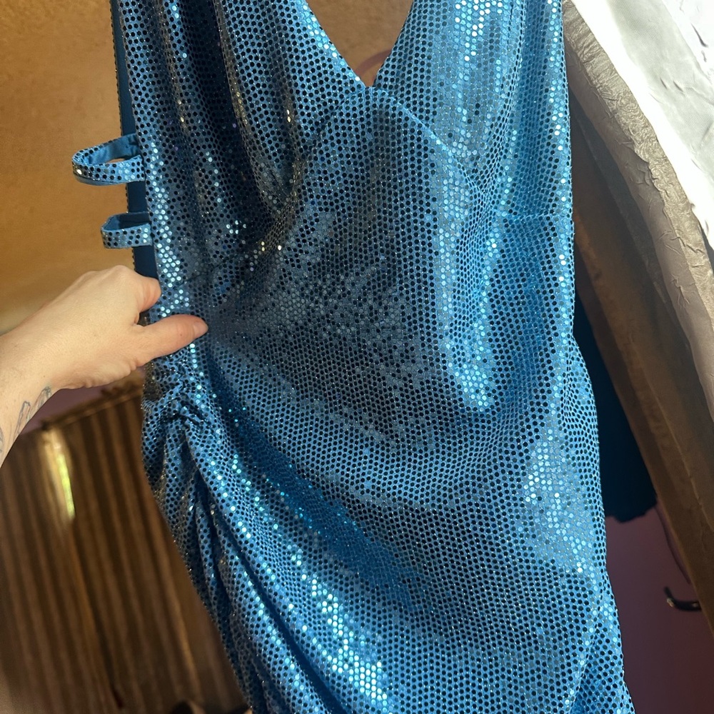 Urban Outfitters Sexy low cut open back Blue Sequin Dress - Picture 5 of 11